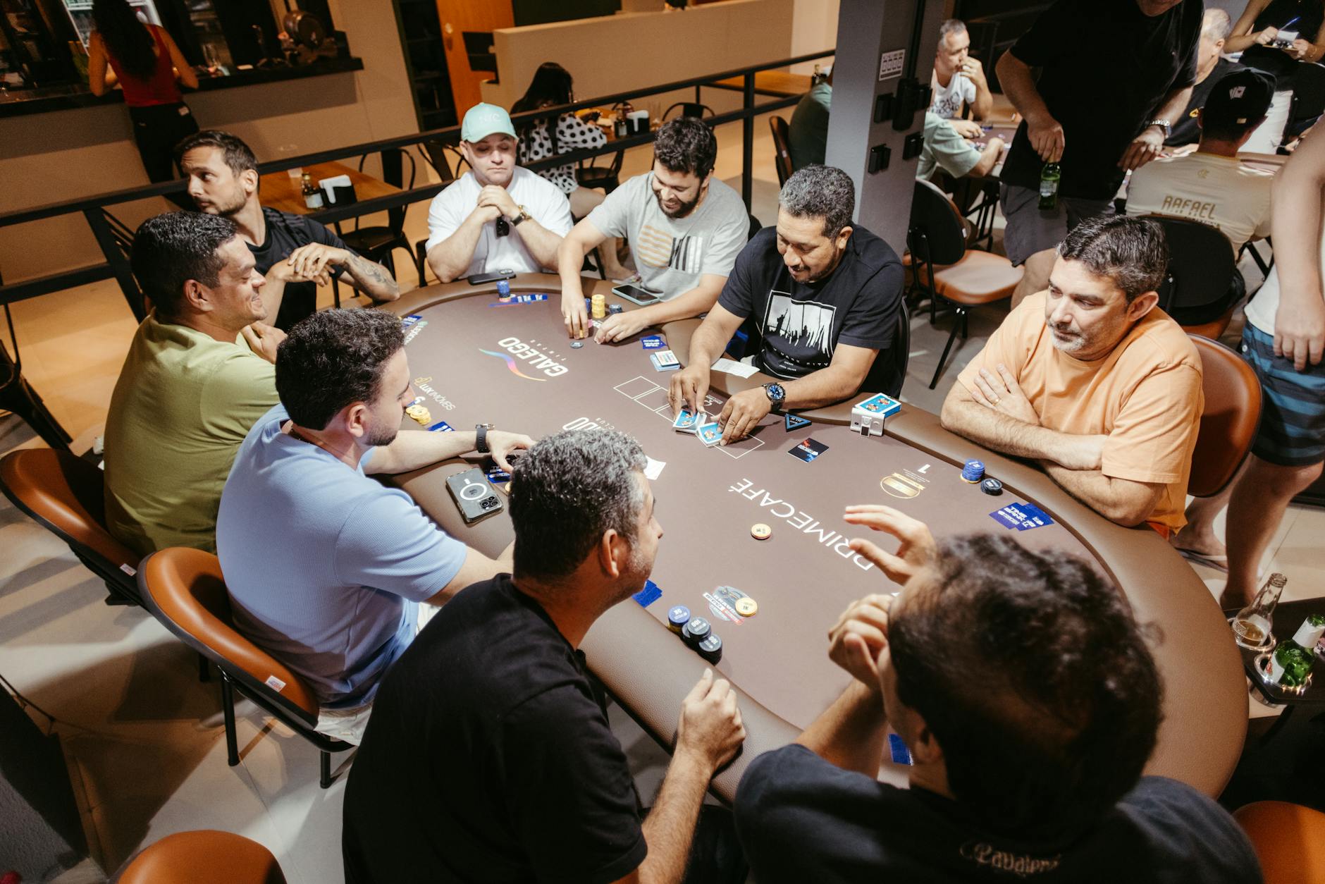 Người chơi poker tạm dừng để kiểm soát cảm xúc và tránh tilt
